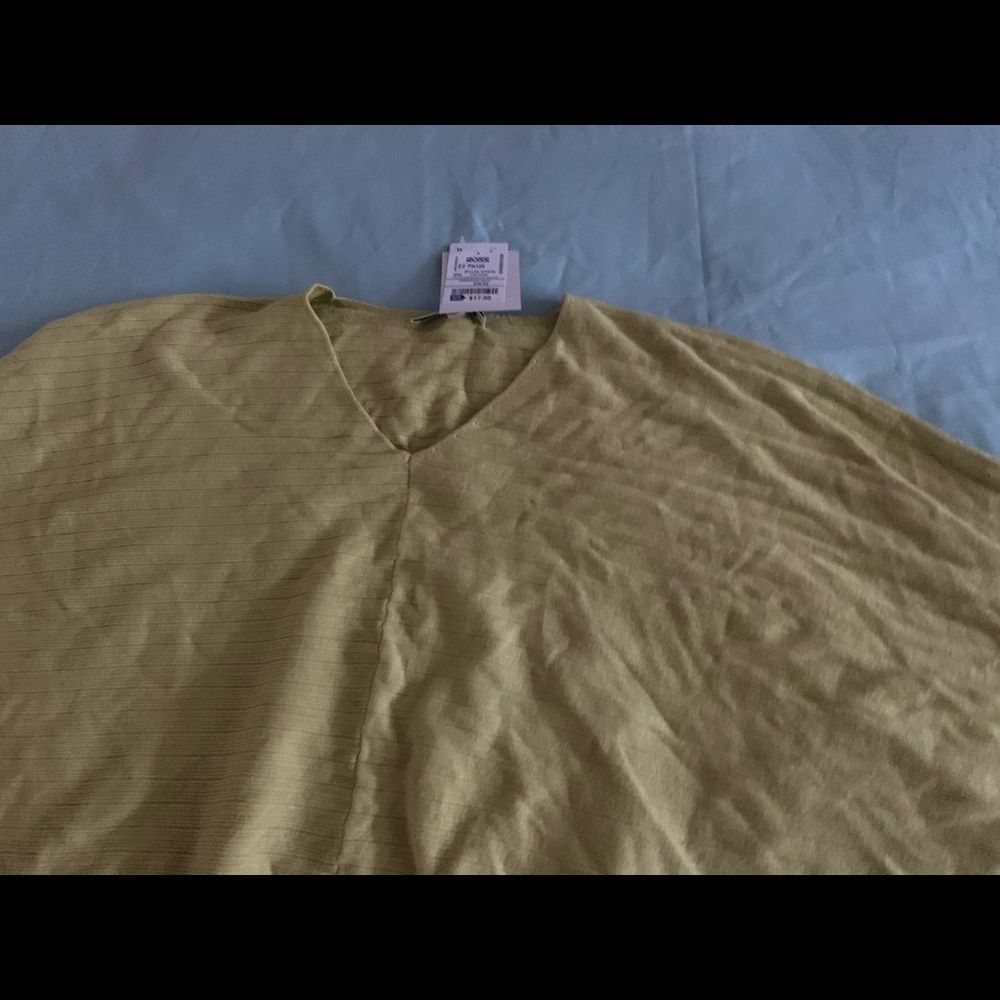 Brand new top